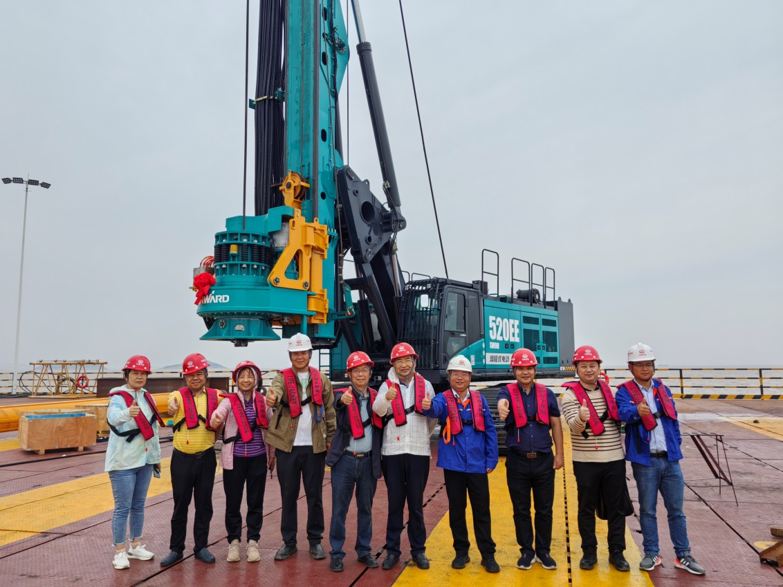 yyyyyy 探讨深度合作 共攀智建高峰
