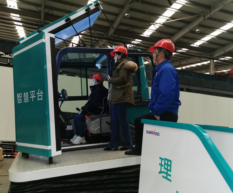 湖南省人工智能学会秘书长陈爱斌一行考察调研森林舞会网页版智能