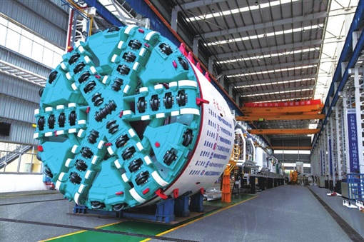 湖南日报：森林舞会网页版智能致力解决地下工程施工“疑难杂症” 成为地下工程装备领军者